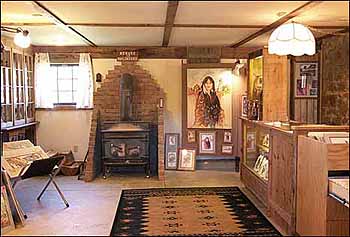 Visit Lynn Bean Sumpter Gallery in Sumpter, OR.